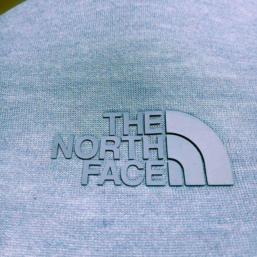 THE NORTH FACE Mサイズ　薄紫パーカー