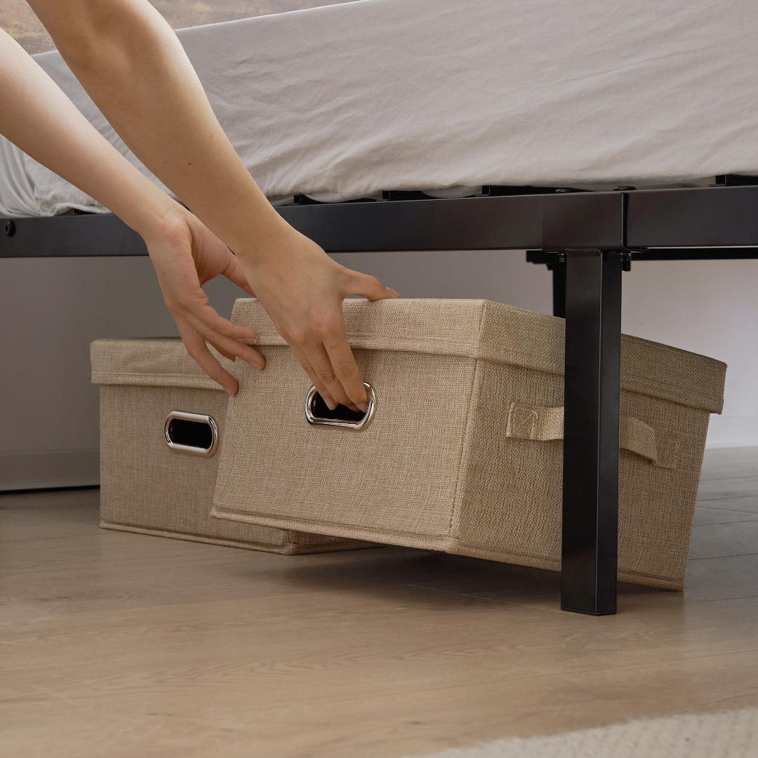 年末セール！北欧風コンセント付きベッドフレーム　木製　ダブル（DOUBLE）