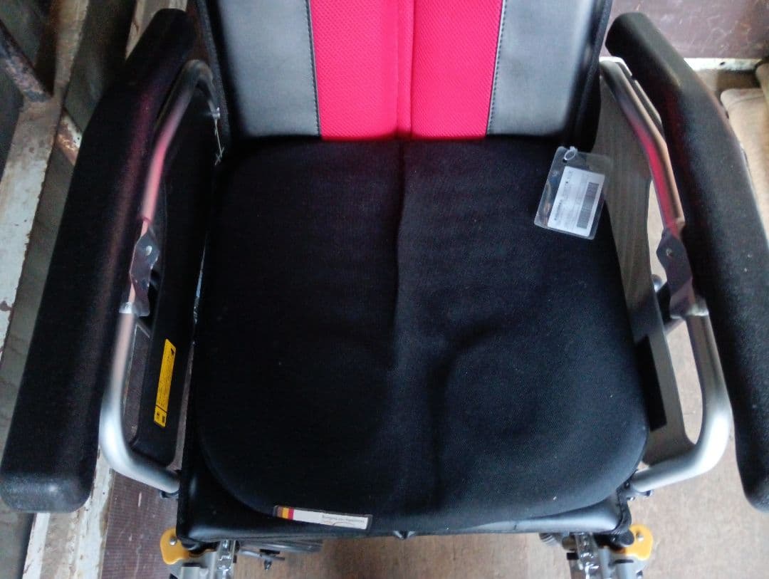 【美品】MIKI/ミキ介助型車いすTRC-1ティルトリクライニング折りたたみ