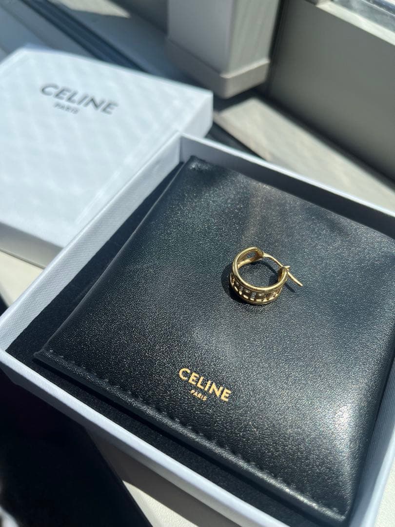 CELINE セリーヌ　ゴールド トリオンフ　ピアス