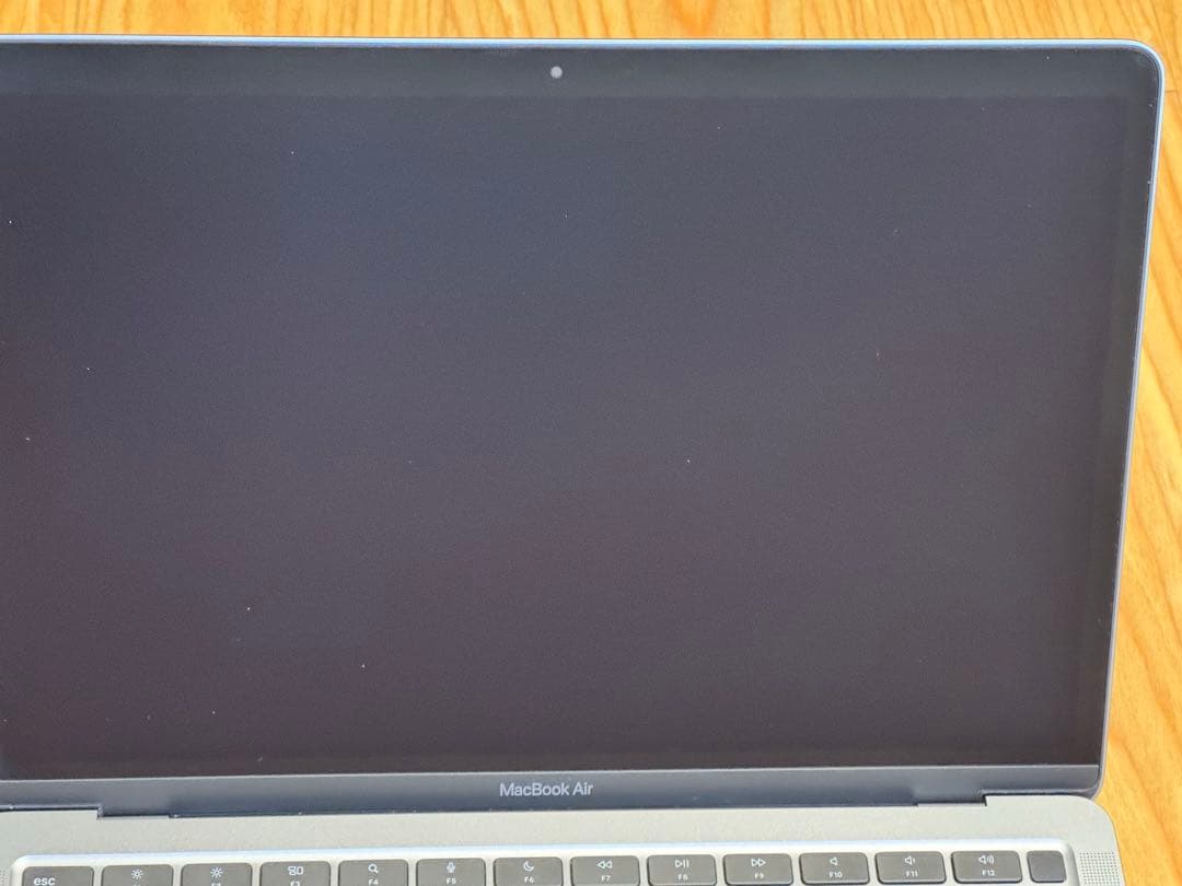 MacBook本体 MacBook Air (M1, 2020) 16GB 256