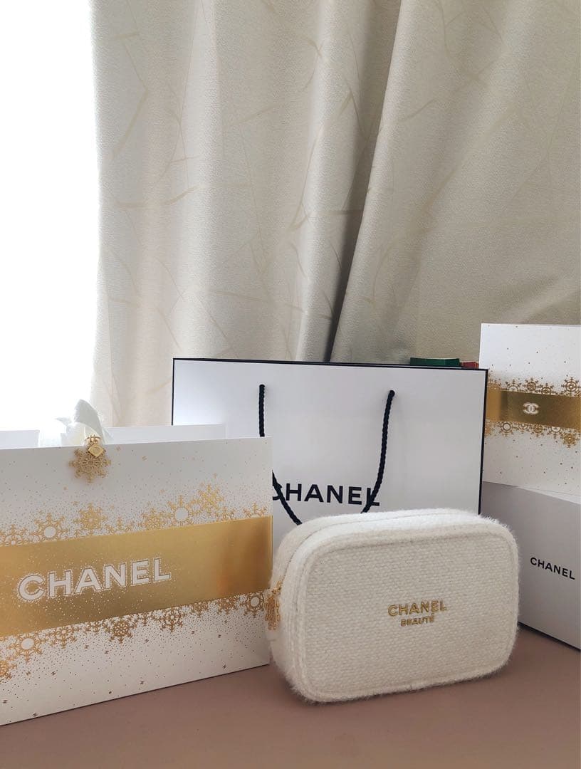 【新品未使用未開封】 CHANEL シャネル コスメ　ホリデー 2024