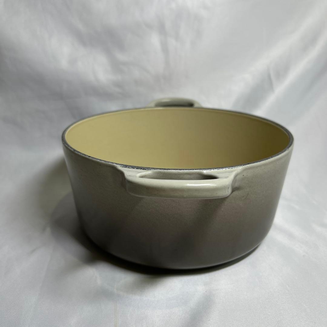 Le Creuset（ル・クルーゼ） 18cm グレージュ