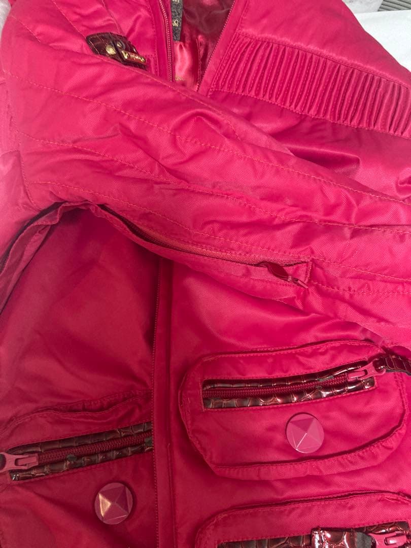 Burton 赤いフード付きスノーボードウェア　レディース