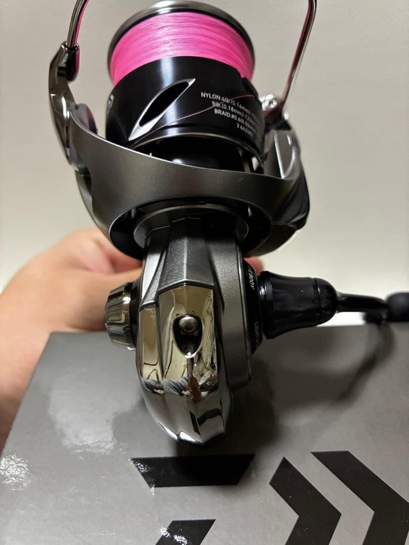 Daiwa 25CALDIA LT2500S-XH スピニングリール