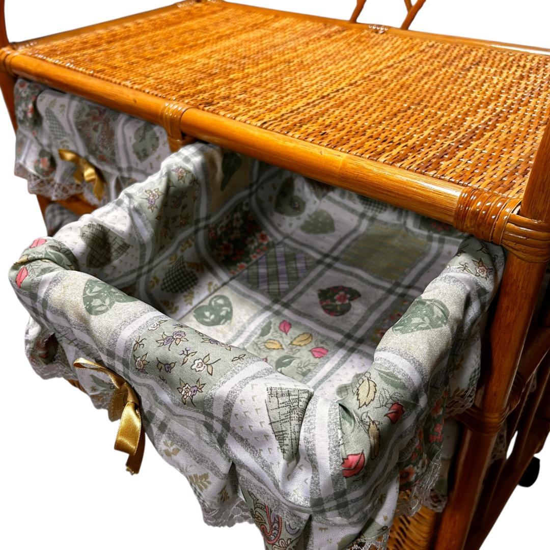 【極美品】ラタン 籐 収納ワゴン キャスター付き 3段 レース カバー付