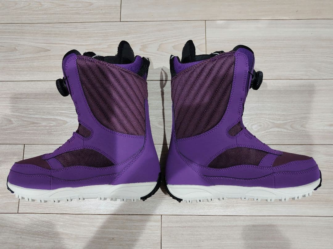 24-25年 バートン ライムライトボアワイド 24cm レディーススノボブーツ