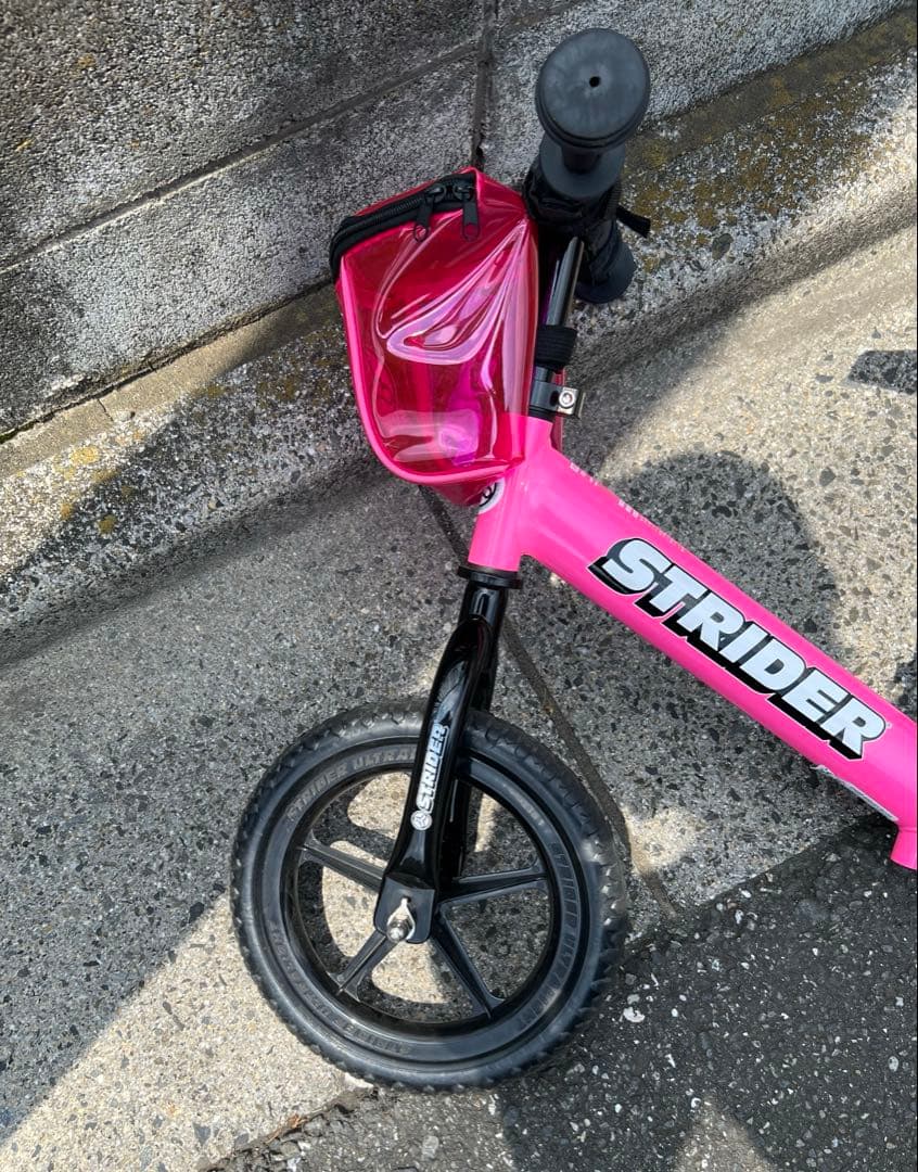 ストライダー ピンク 12インチ キックバイク トレジャーバッグ付