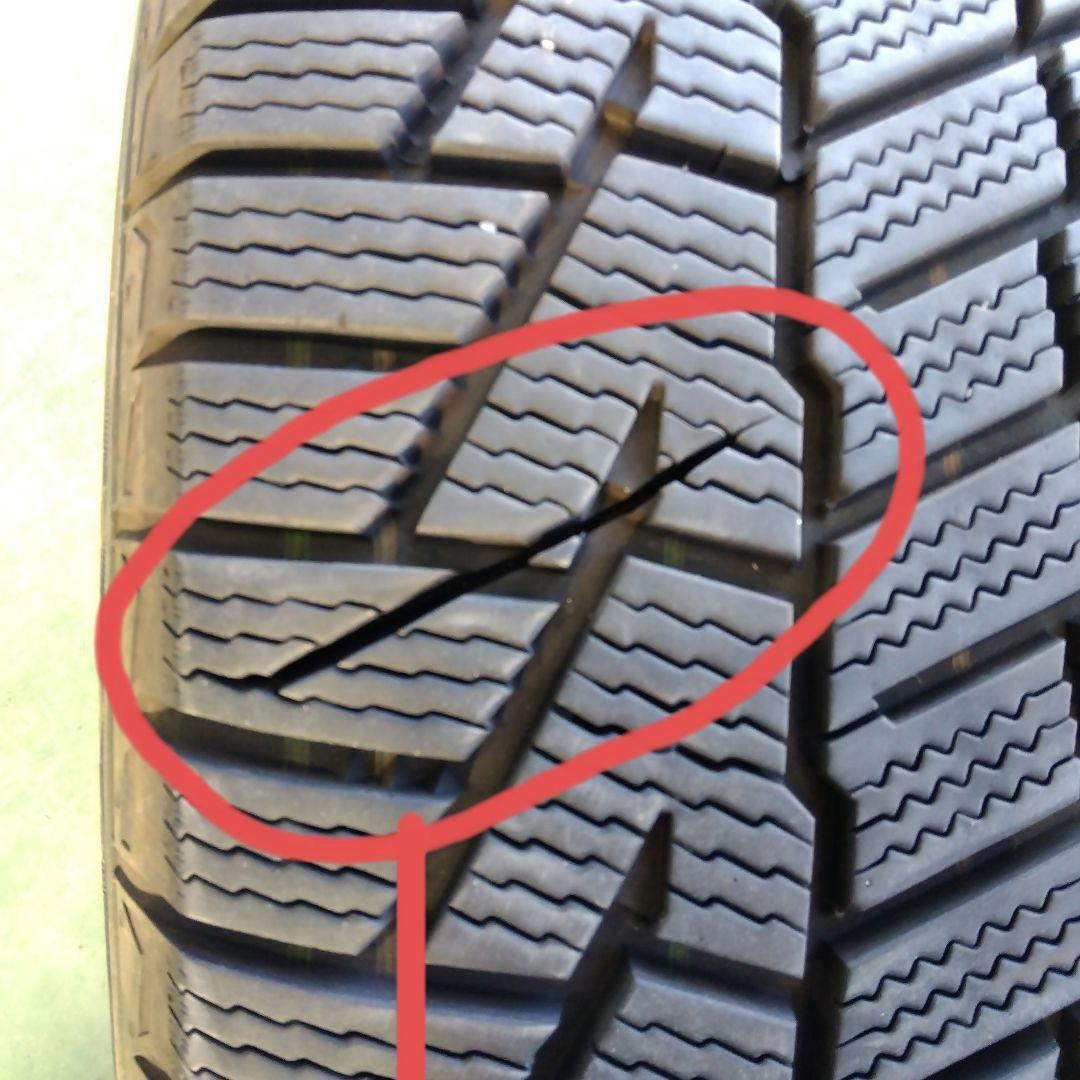 キャデラック XT4 スタッドレスタイヤ・ホイールセット 235/55R18