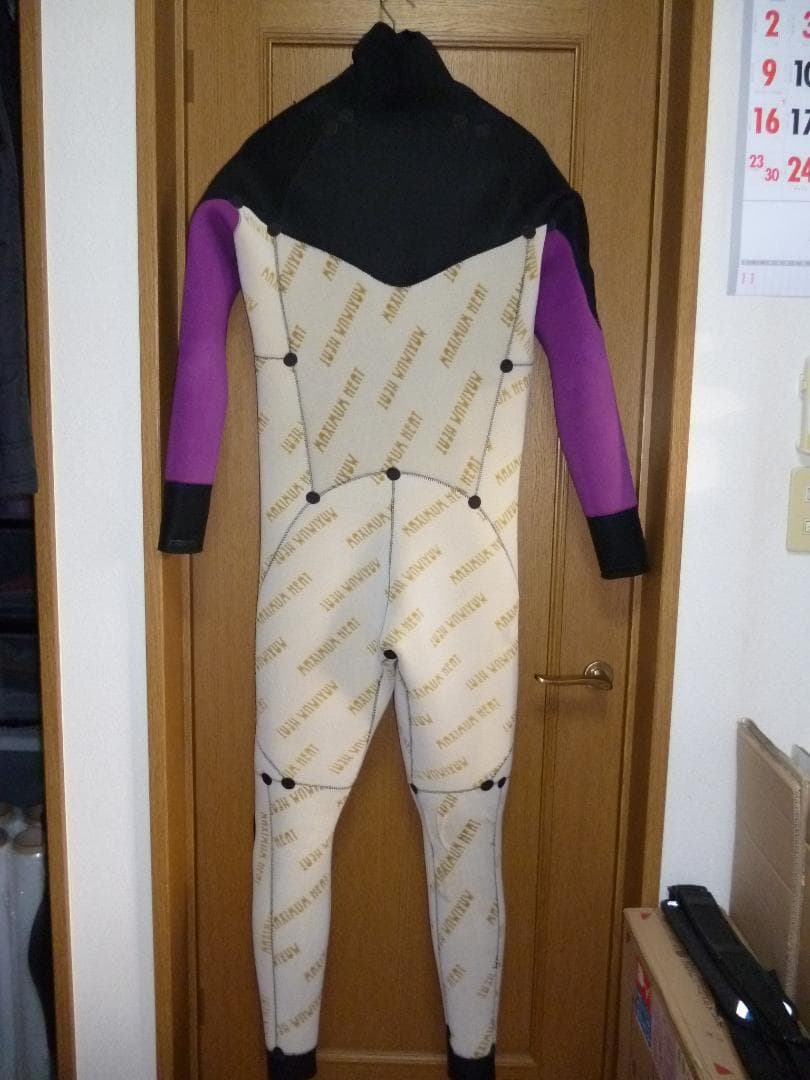 K*i様 ウエットスーツ「FELLOW」ロングチェストジップ セミドライ LB！