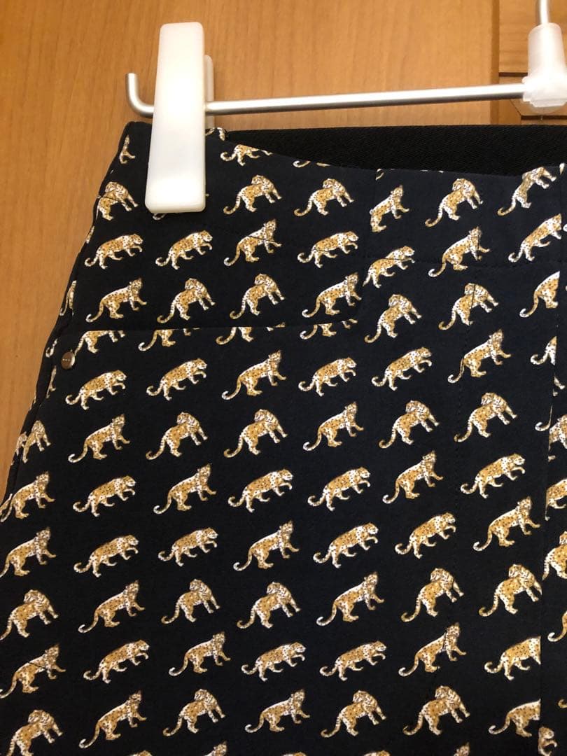 【美品】RLX GOLF レオパード柄 ストレッチパンツ 女性 ブラック