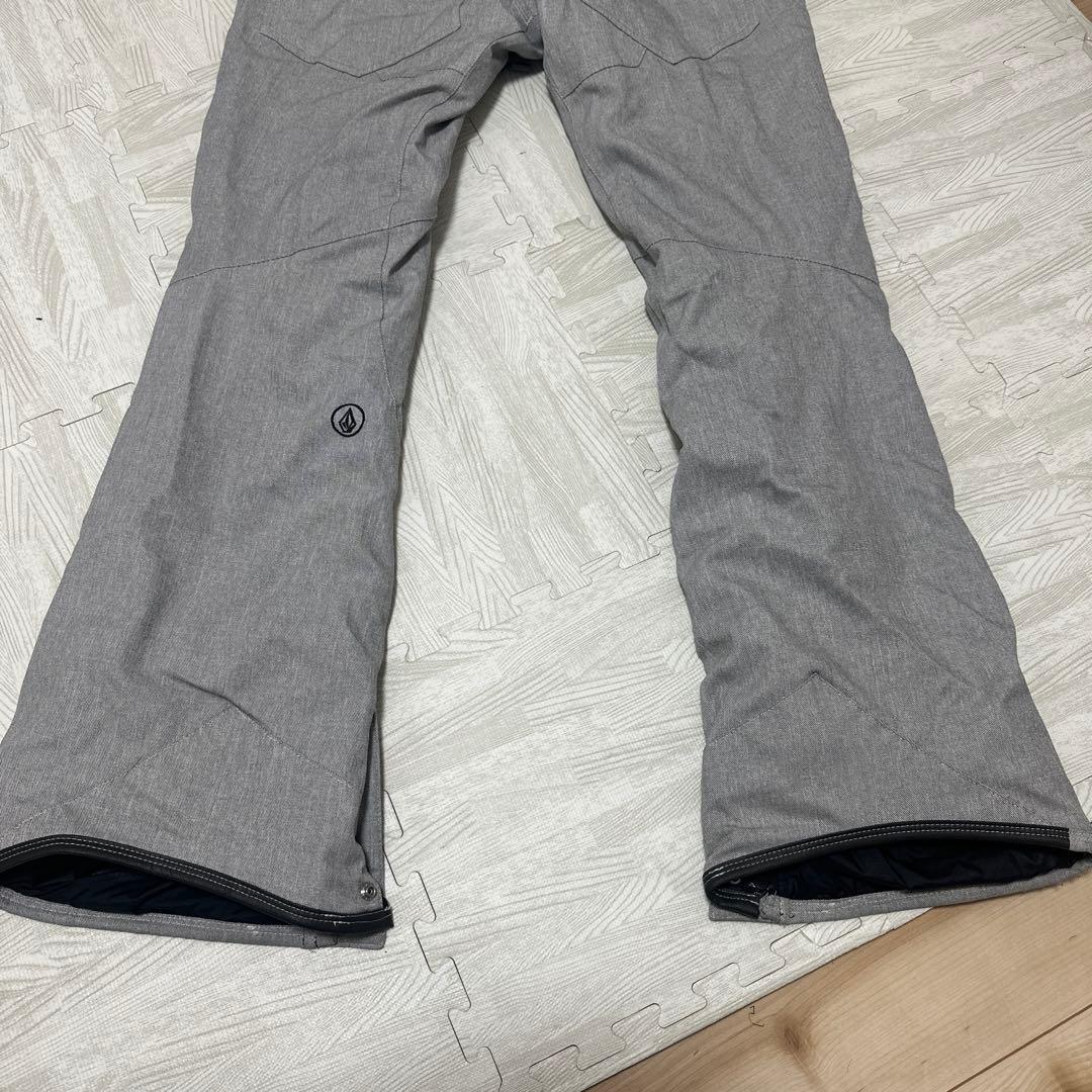 早い者勝ち⭐︎VOLCOM⭐︎スノーウェア　レディース