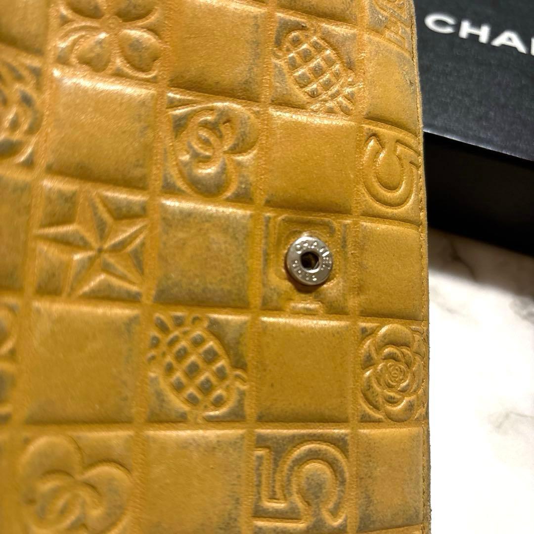 CHANEL エンボス加工 アイコンライン 長財布 ベージュ イエロー