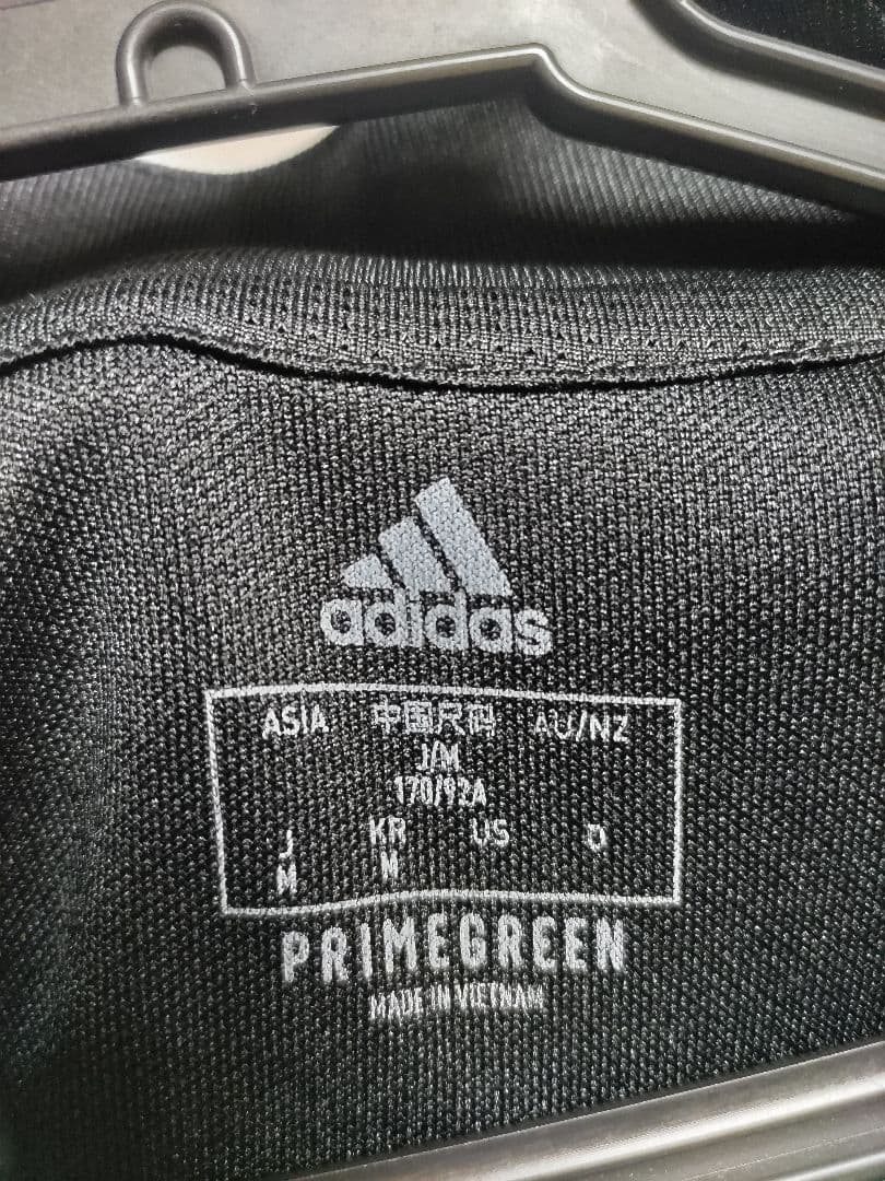 マリノス　トレーニングウェア　アディダス　支給品