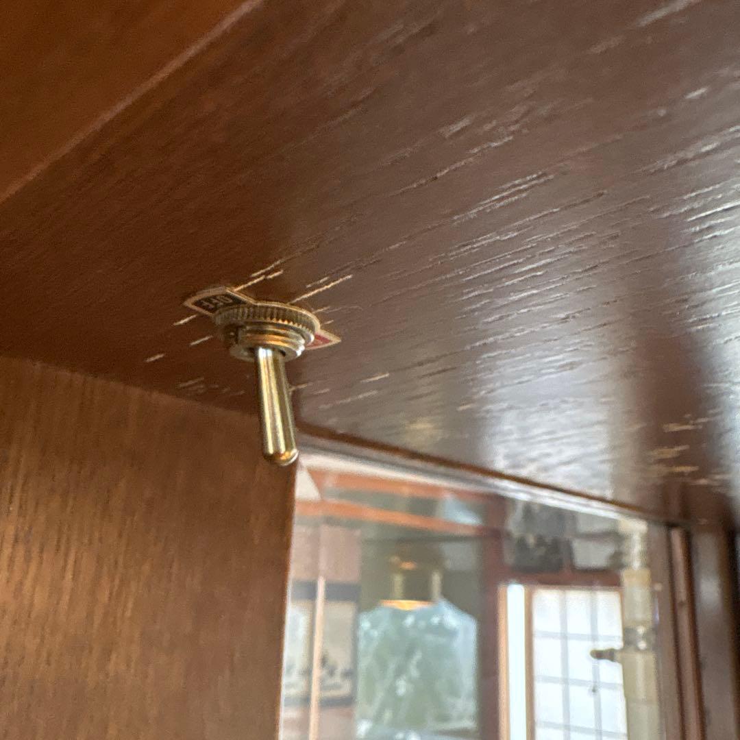 高級家具　passionブランド　縦型　カップポード　飾り棚照明付　背面鏡棚5