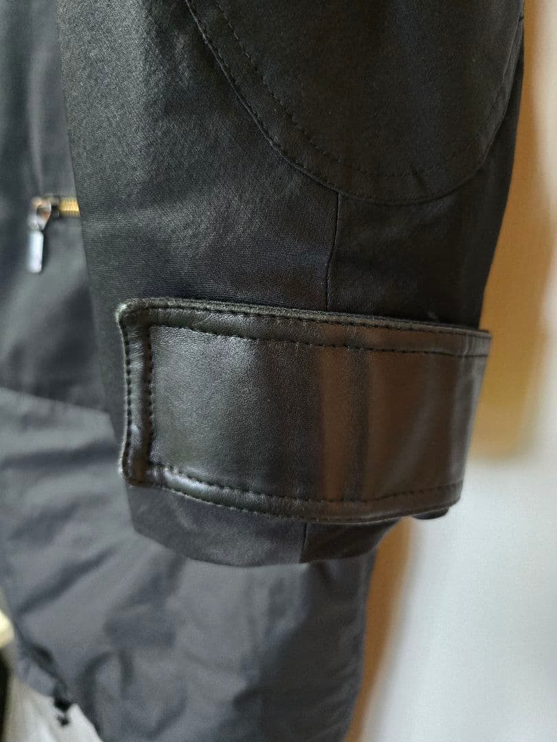 希少 モンクレール ガムルージュ ダウン モンスターパーカー ブラック