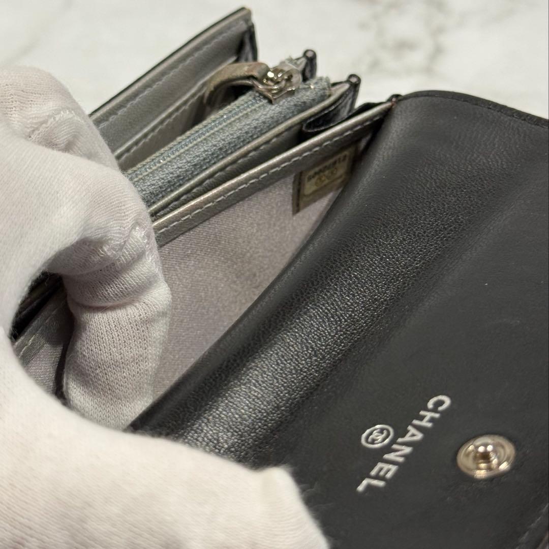 シャネル カメリア エンボス ココマーク 長財布 ラムスキン ブラック