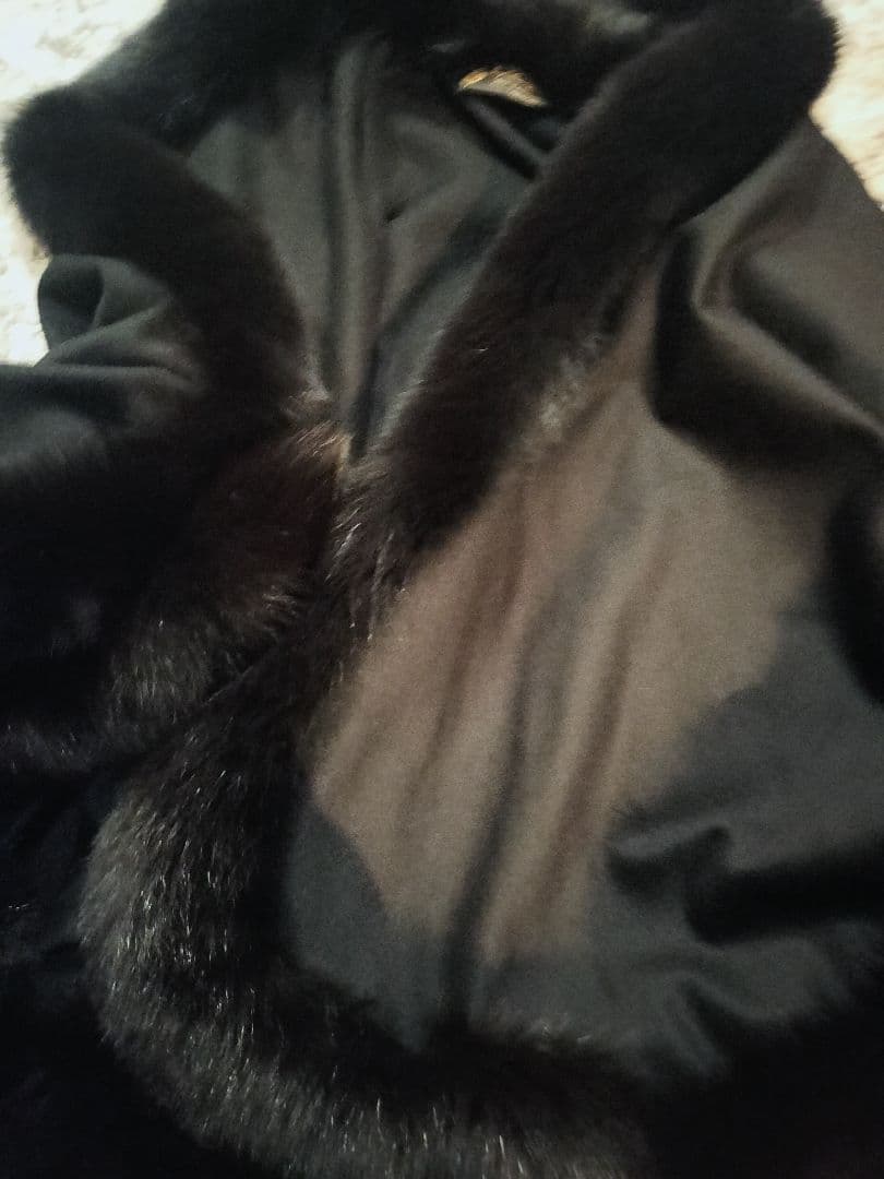 期間限定値下げ　ロロピアーナ フォックス　カシミヤ　ポンチョ　ストール　コート