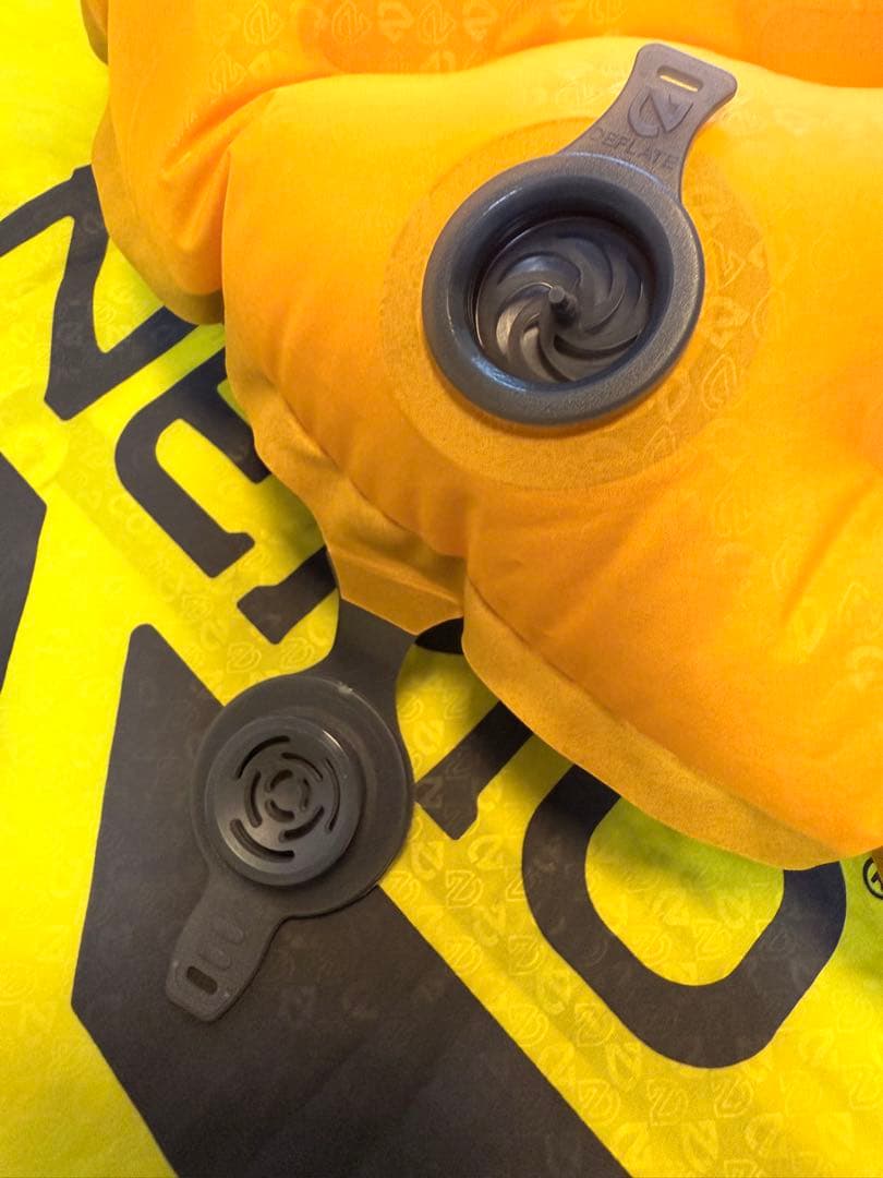 美品！ NEMO ニーモ　スリーピングマット