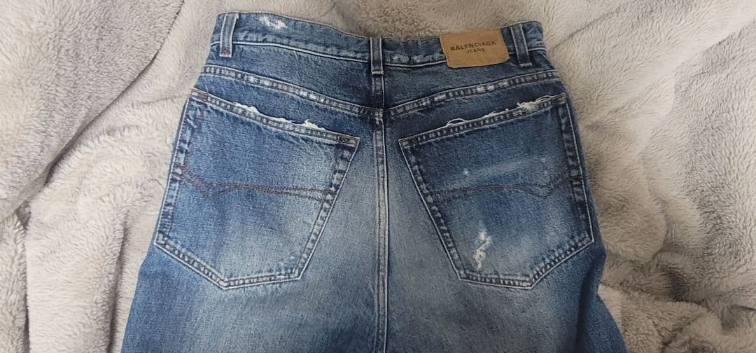 BALENCIAGA ユニセックス デニムパンツ ライトブルー