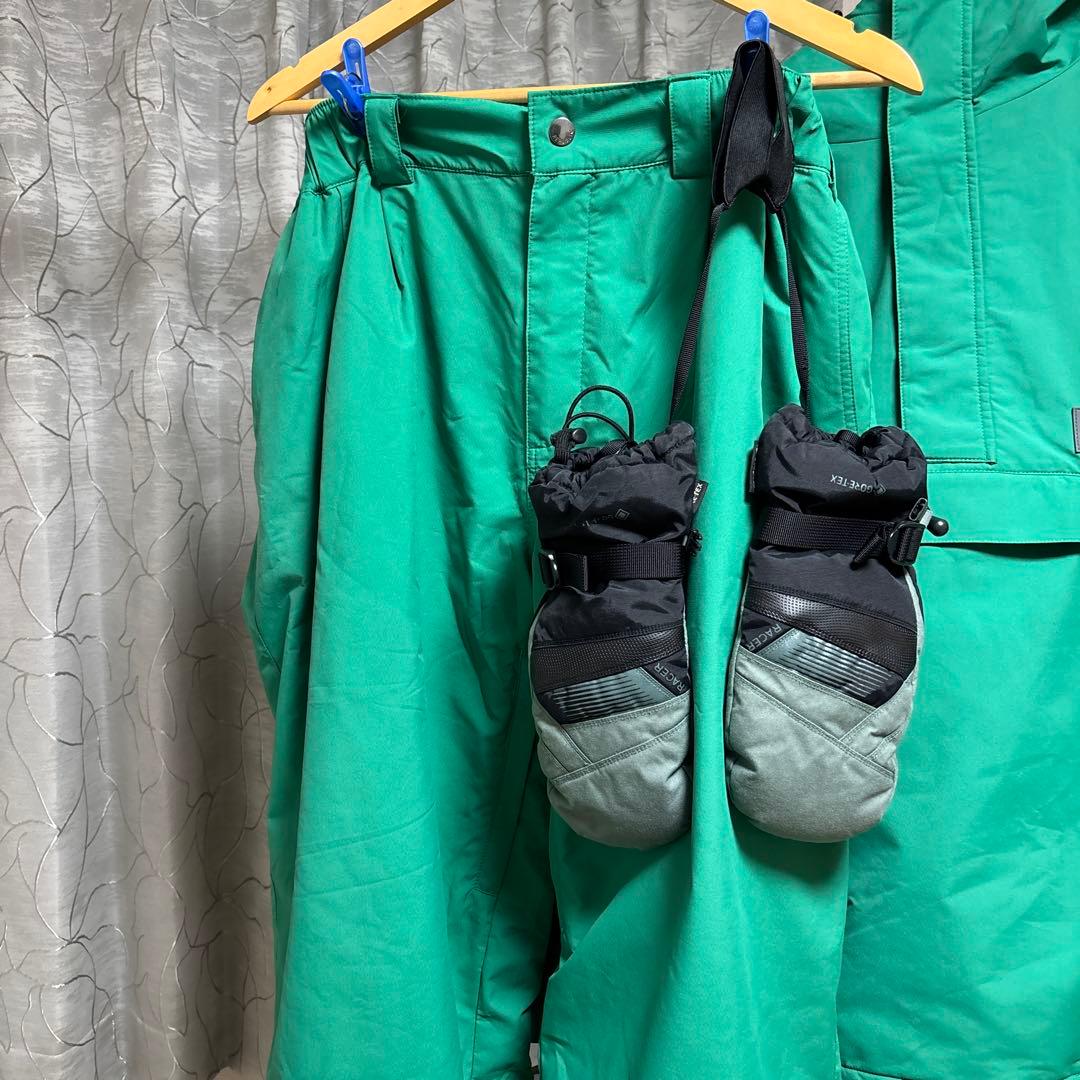 REPUBLIC スノーボードウェア　セットアップ　手袋付き