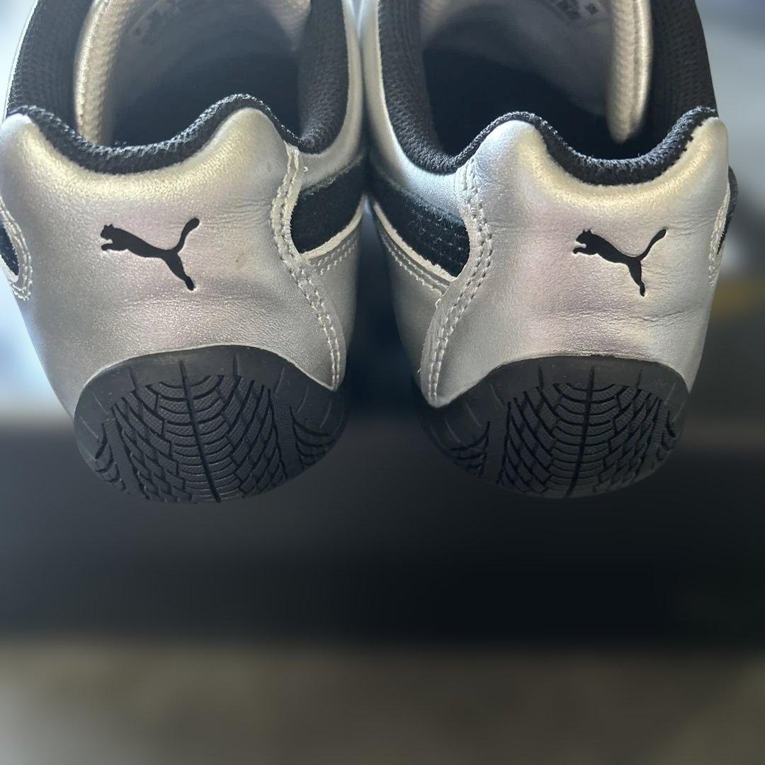一度のみ使用　PUMA スピードキャット puma シルバー25センチ（箱無し）