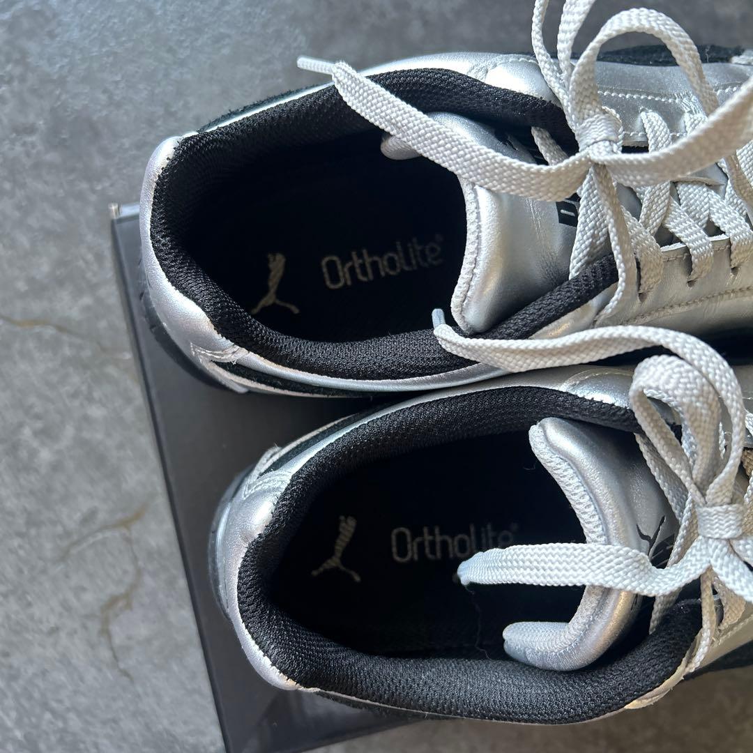 一度のみ使用　PUMA スピードキャット puma シルバー25センチ（箱無し）