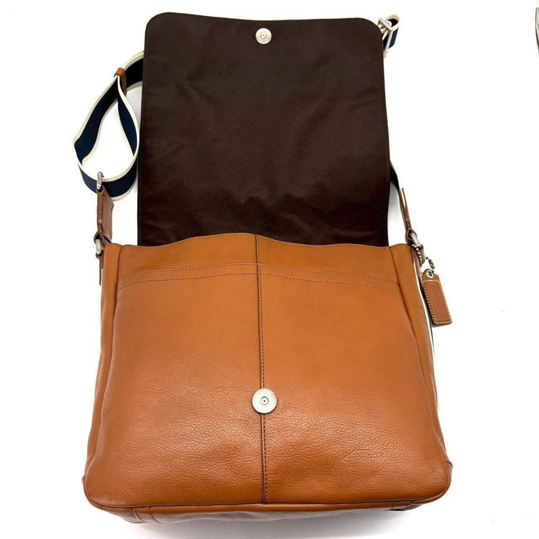 コーチ　ヘリテージウェブレザーメッセンジャーバッグ ワンショルダー A4収納可