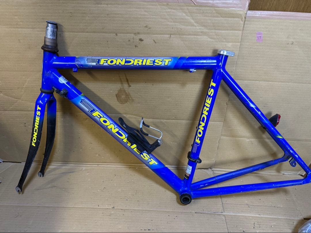 FONDRIEST フォンドリエスト　ロードバイクアルミフレーム　イタリア製