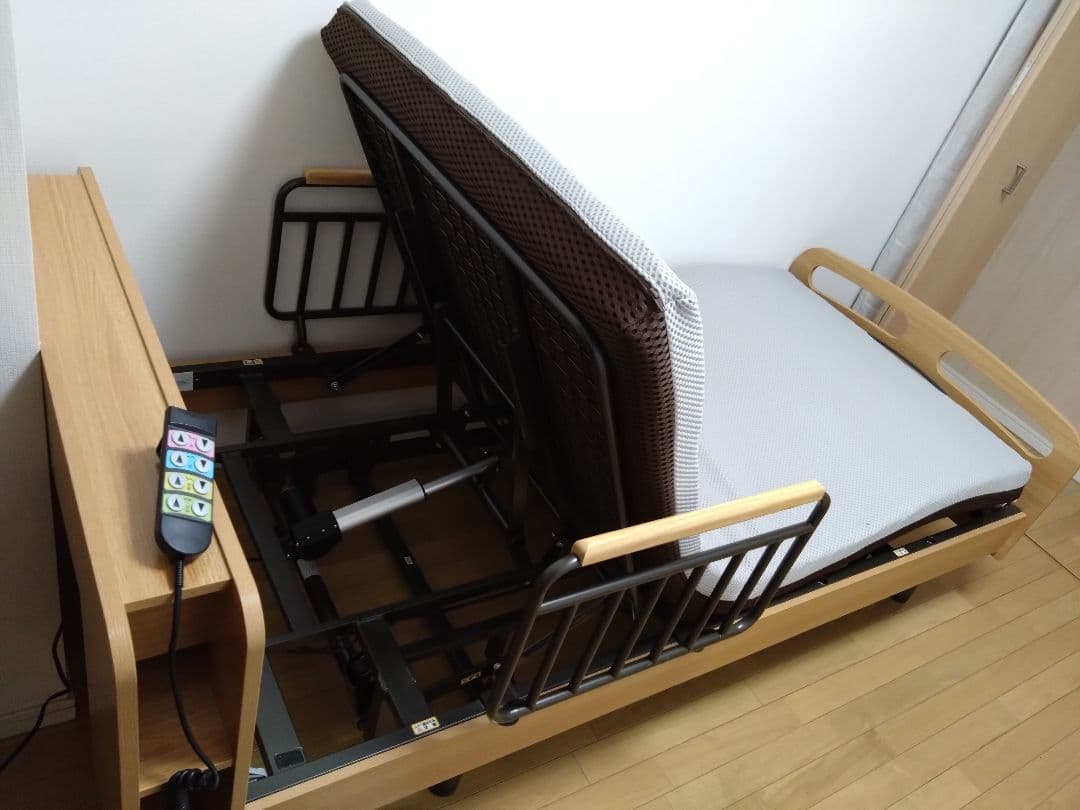 t.ak 様用 電動リクライニング介護用ベッド　ライズ2 3M-C 引き取り