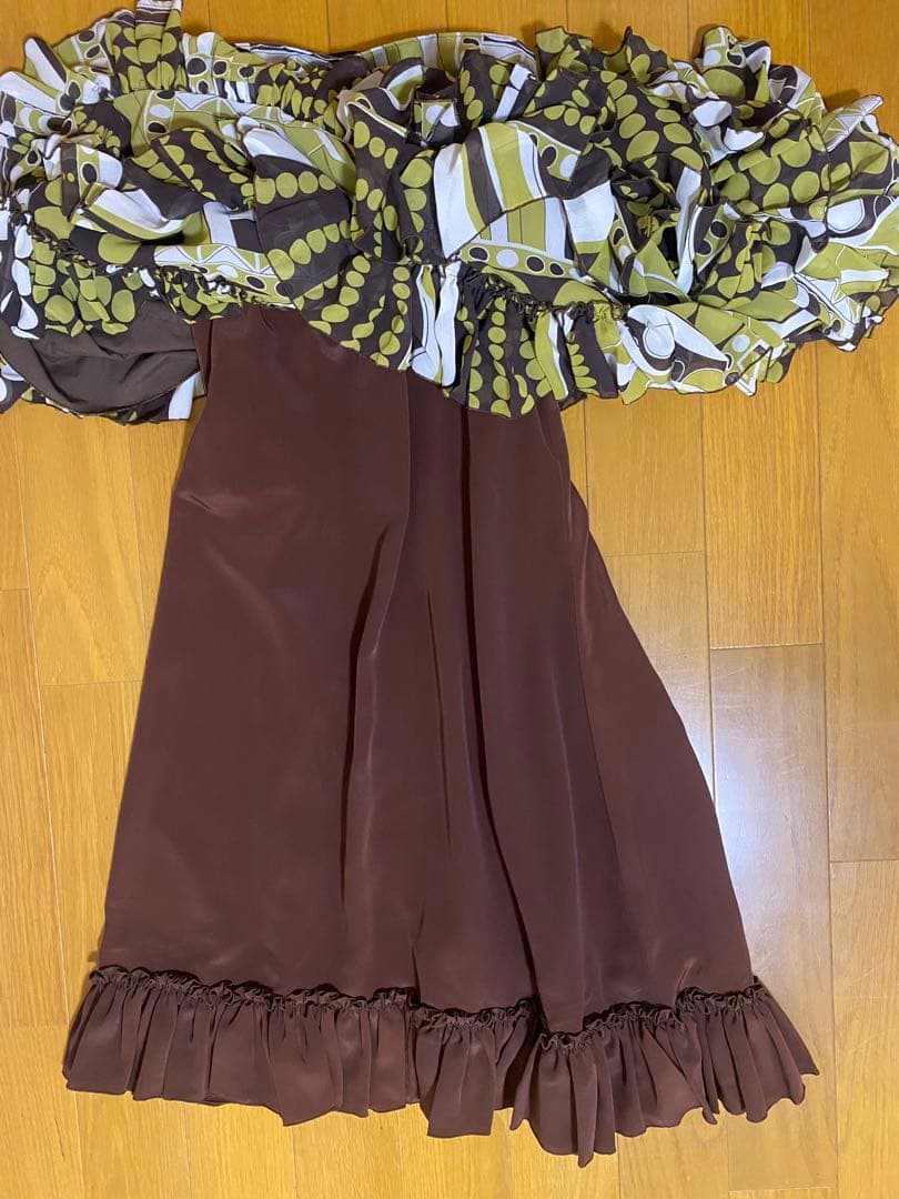 フラメンコツーピース オリーブグリーン　ブラウスファルダセット