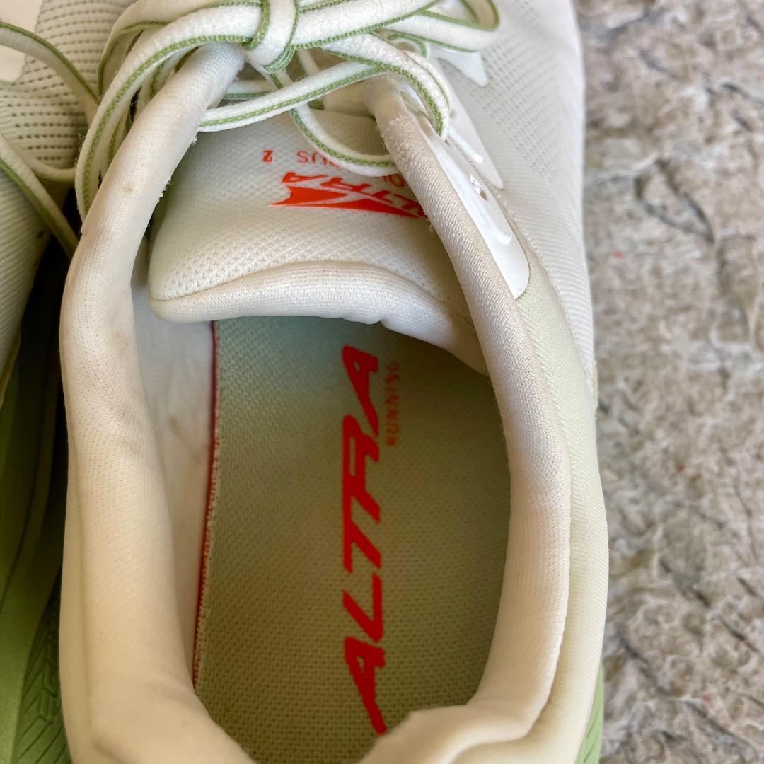 ALTRA VIA OLYMPUS 2 US10（28.0cm）箱付き