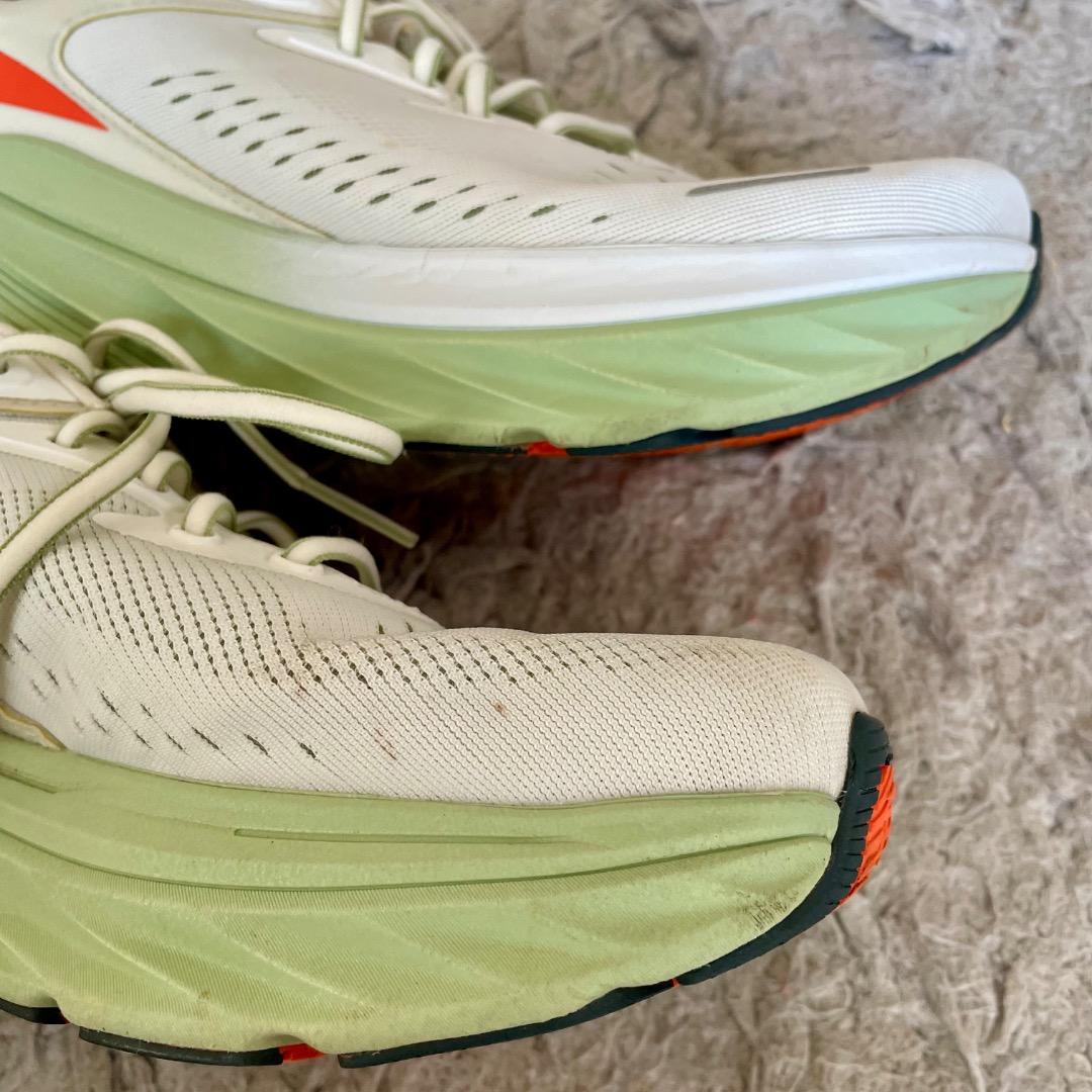 ALTRA VIA OLYMPUS 2 US10（28.0cm）箱付き