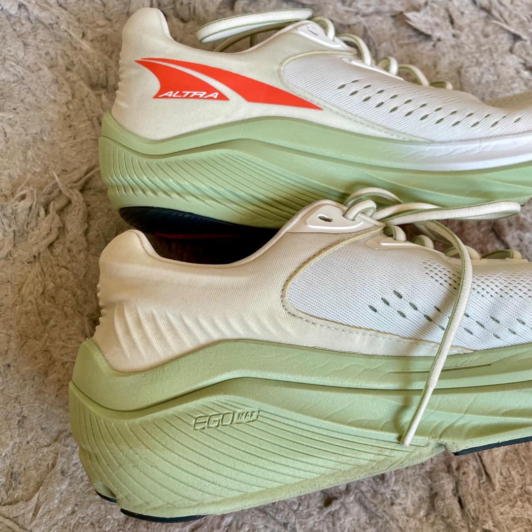 ALTRA VIA OLYMPUS 2 US10（28.0cm）箱付き