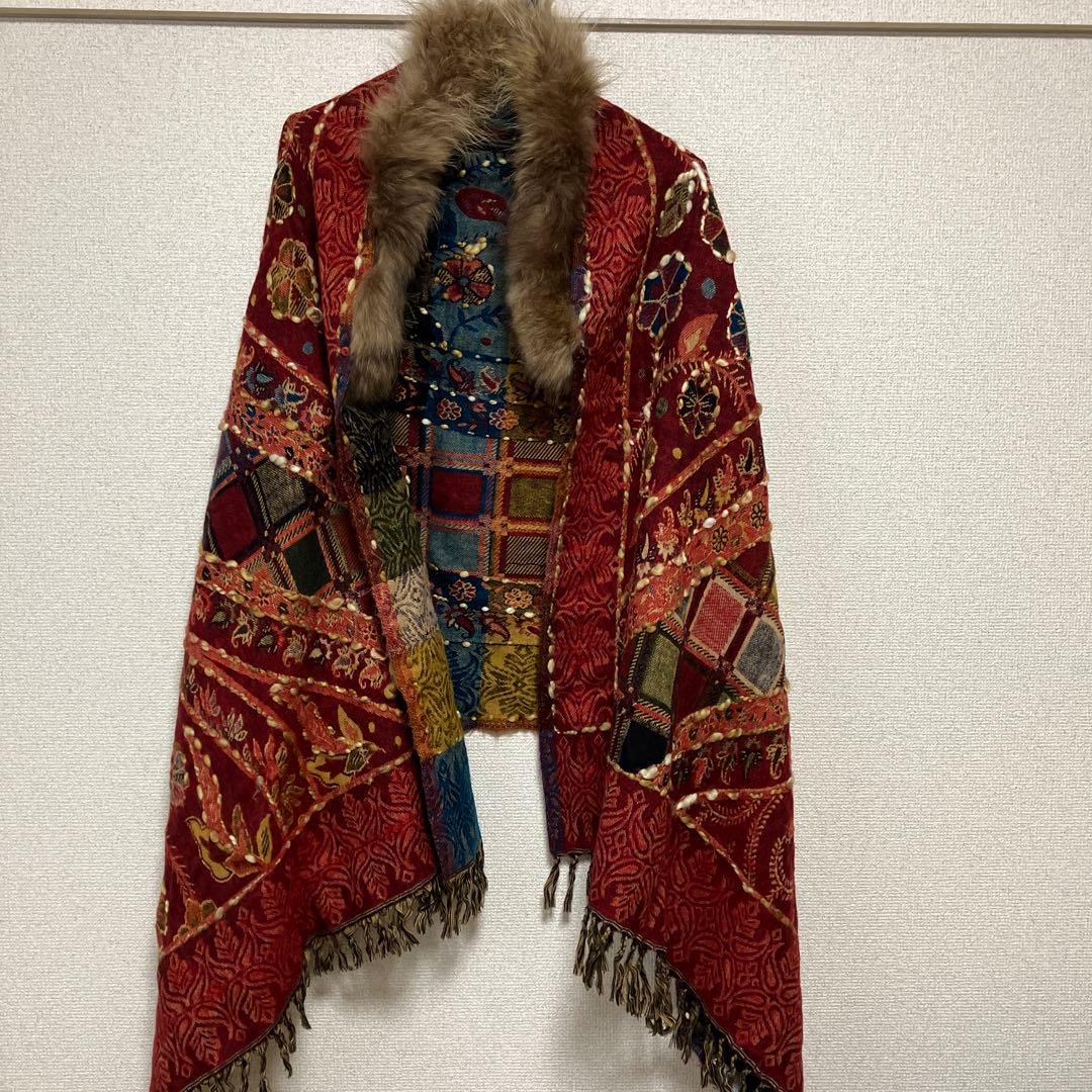 ファー付き刺繍ポンチョ