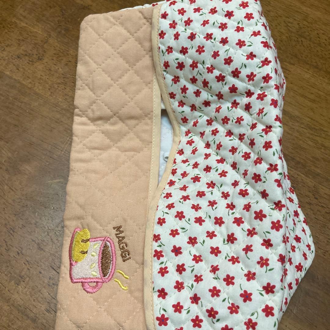 MAGGI マギー　ティッシュボックスカバー　キルティング　マグカップ刺繍　花柄