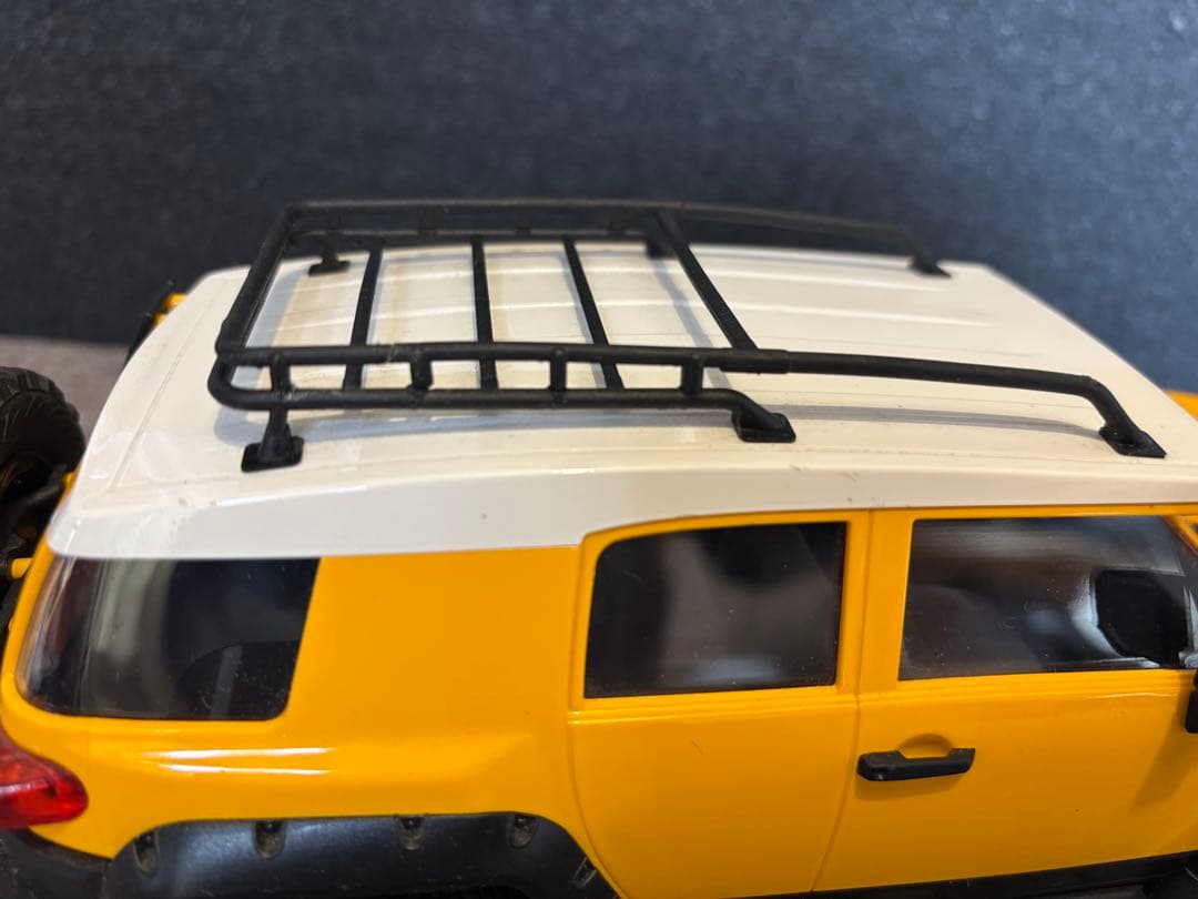 トヨタ FJ CRUISER 1:18 スケールラジコン　ミニクローラ
