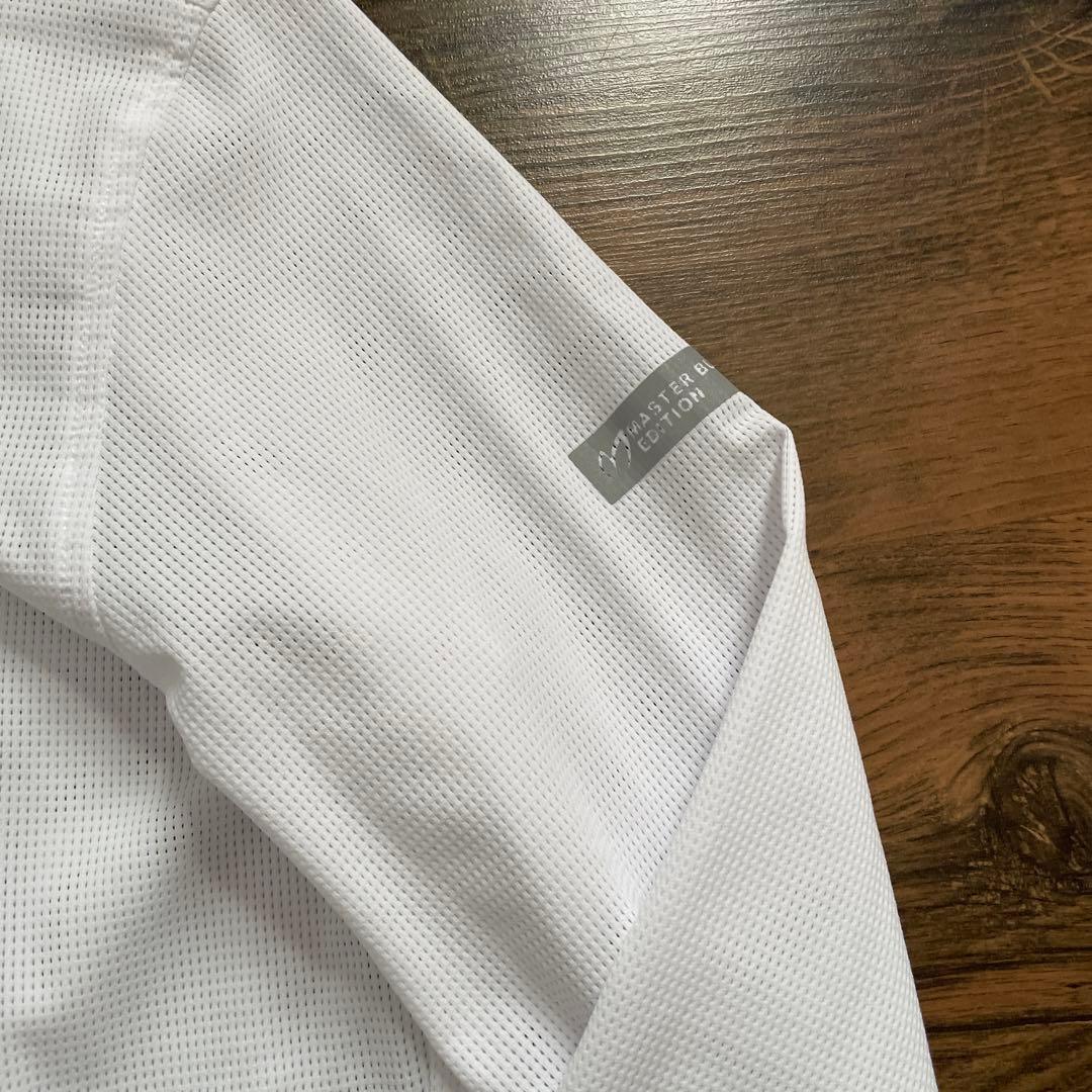 新品❗️マスターバニーエディション　ラッシュガード4