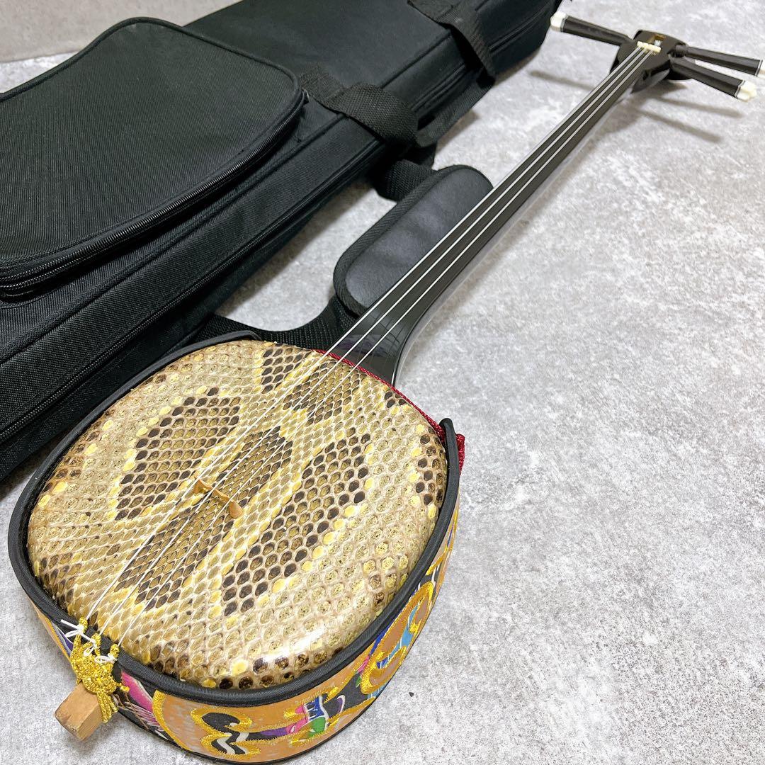 沖縄三線 さんしん 本蛇皮 革 初心者 おすすめ ケース付き 本物志向 黒塗り