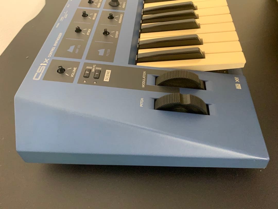 YAMAHA ヤマハ シンセサイザー CS1x ブルー キーボード