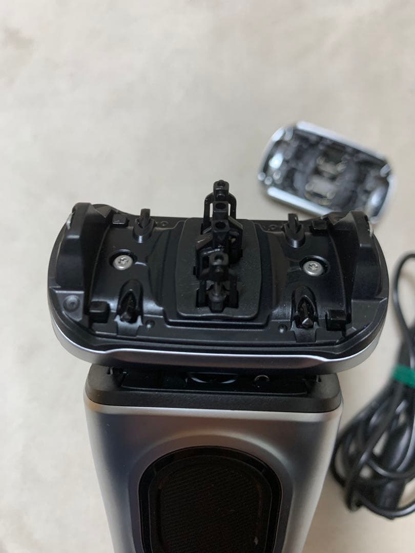 Braun S9 Pro+メンズ電気シェーバー 2023年製【商品状態】良い