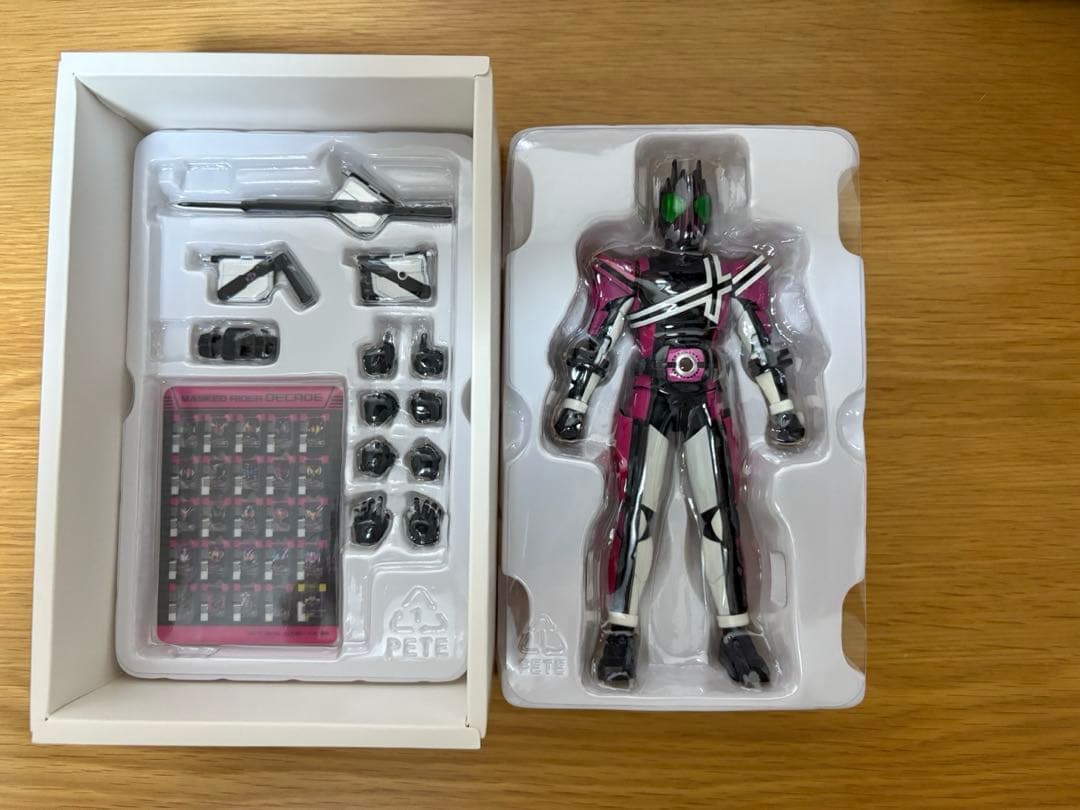 ディケイド　真骨彫製法　フィギュア