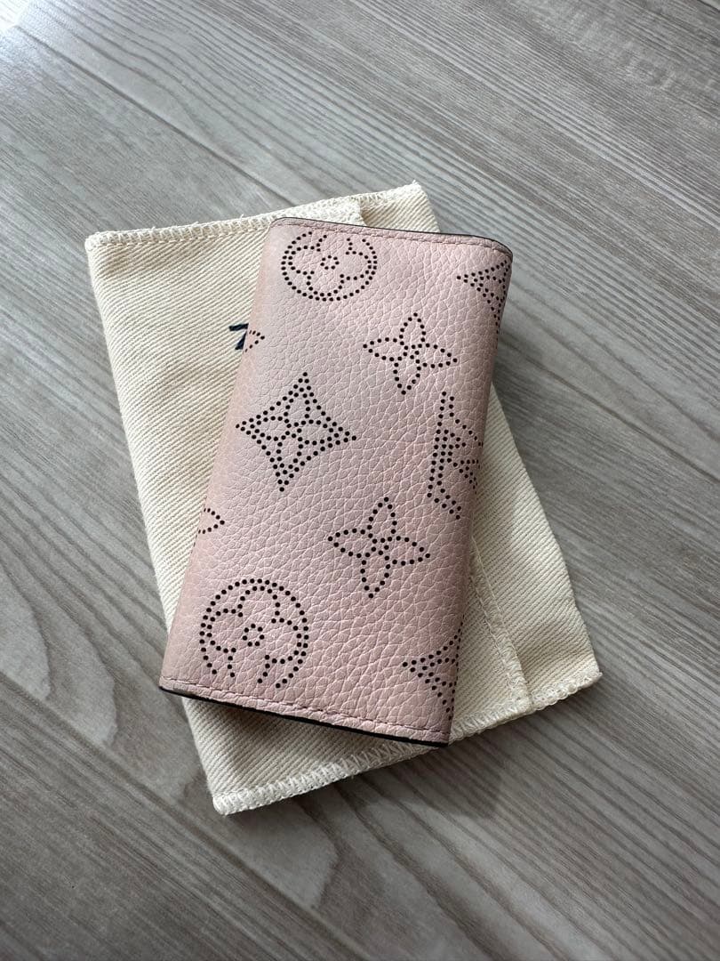 LOUIS VUITTON ピンク キーケース & パスケース
