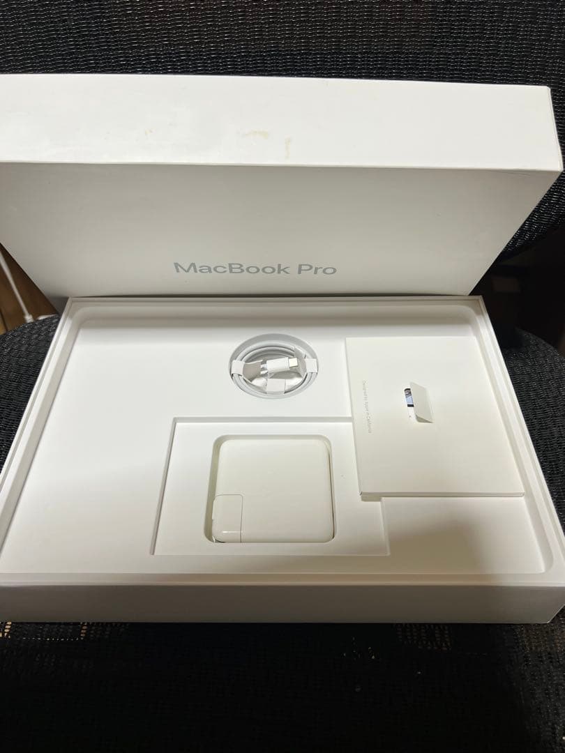 MacBook Pro 13インチ (2020) 本体