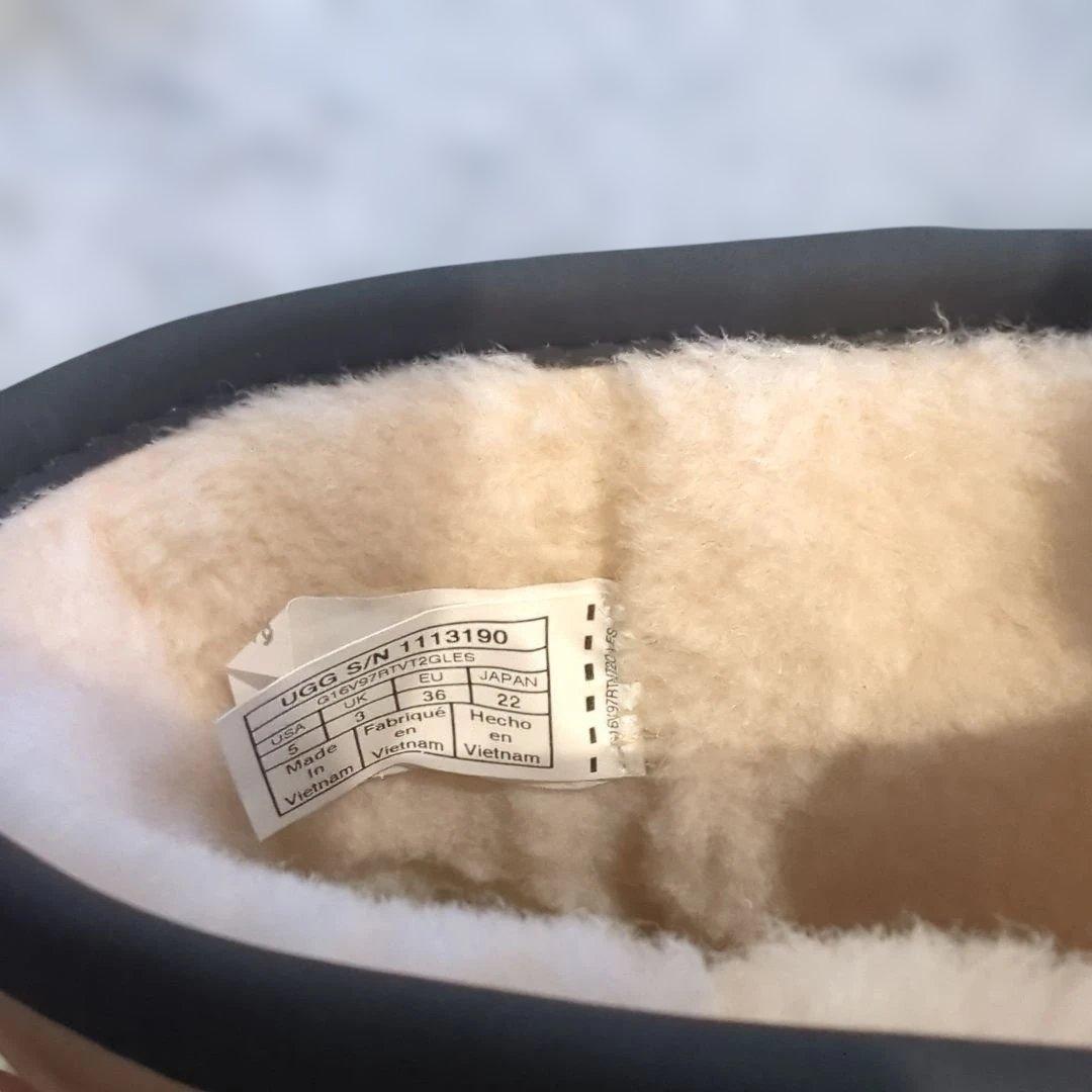 未使用　UGG 22cm　レインブーツ　スノーブーツ