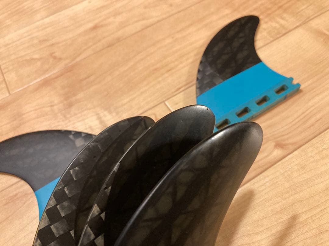 Blackstix 3.0 F4 -v2 FUTURES 5フィン　Sサイズ