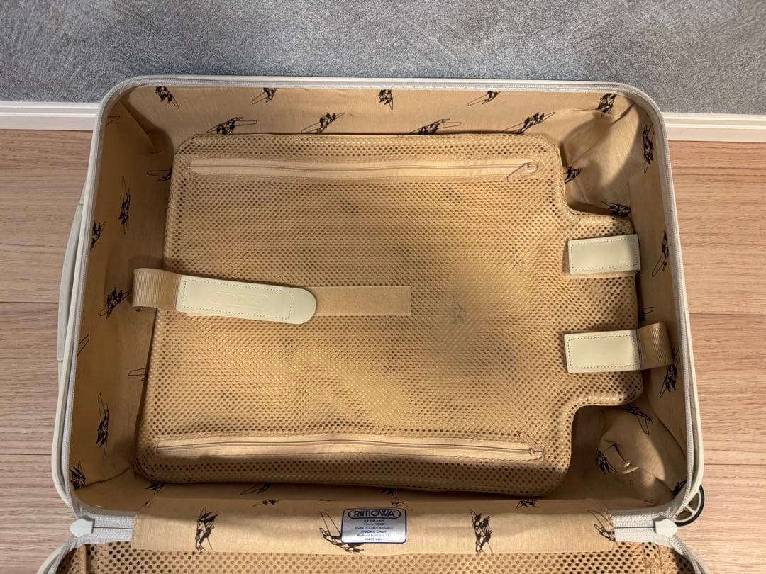 【値下交渉可能】RIMOWA ユナイテッドアローズ別注 ECRU 32L