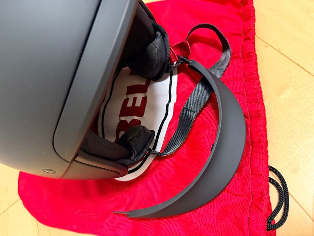 未使用　BELL スポーツ用ヘルメット　Lサイズ