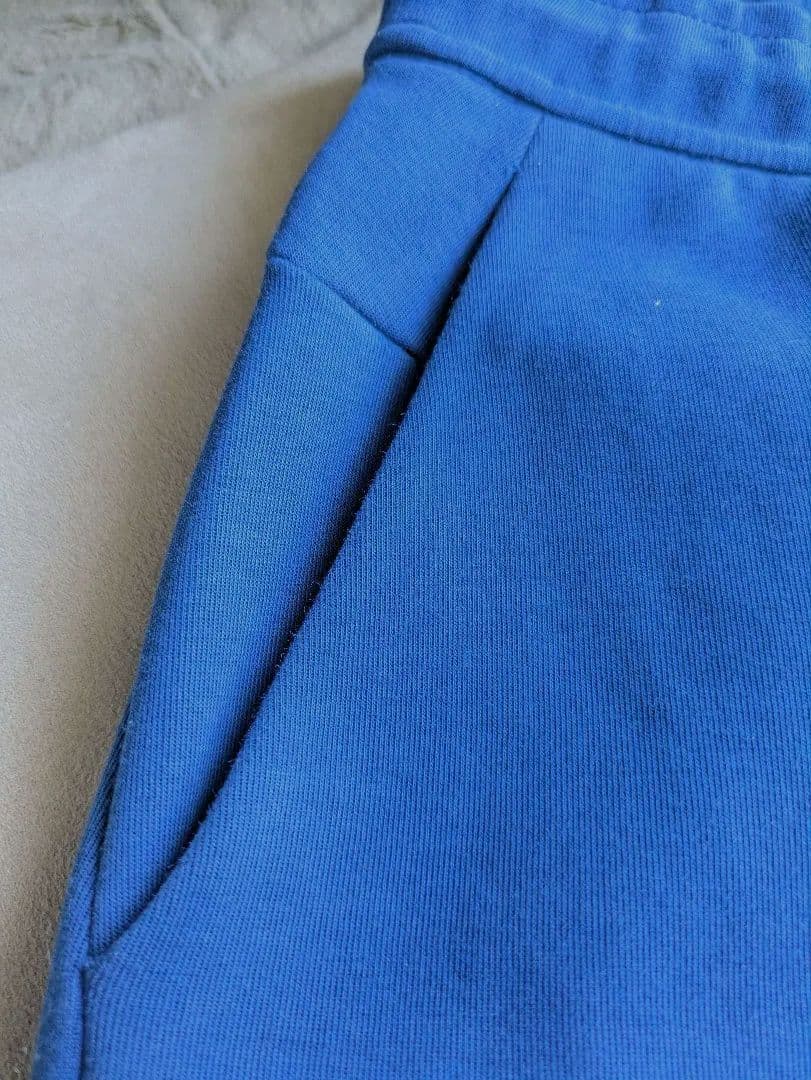 ナイキ　テックフリース　バルセロナ