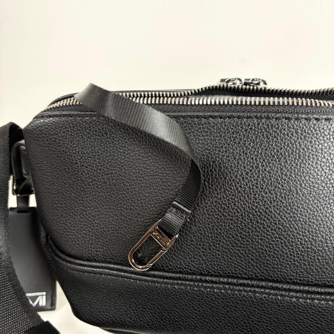 未使用 TUMI ダンテ ユーティリティ ポーチ ボディバッグ レザー ブラック